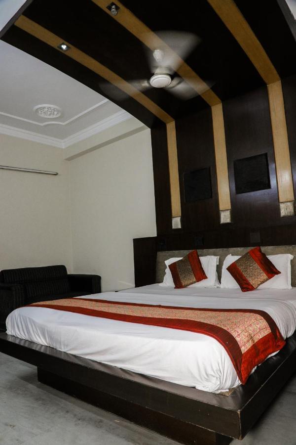 Hotel Centra Inn New Delhi Extérieur photo